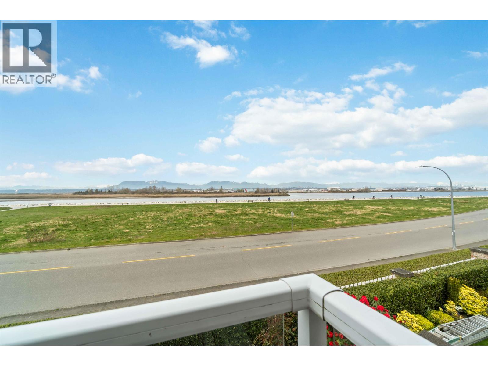 31 5531 CORNWALL DRIVE, Richmond