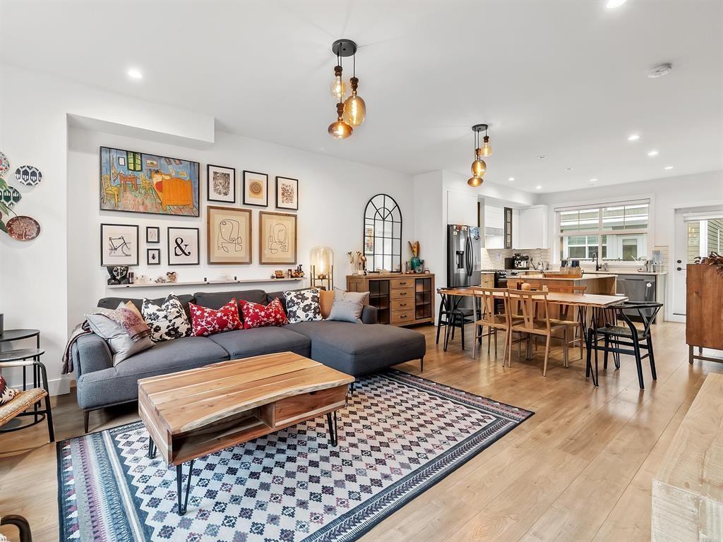 9 145641 WINTER CRESCENT, Surrey