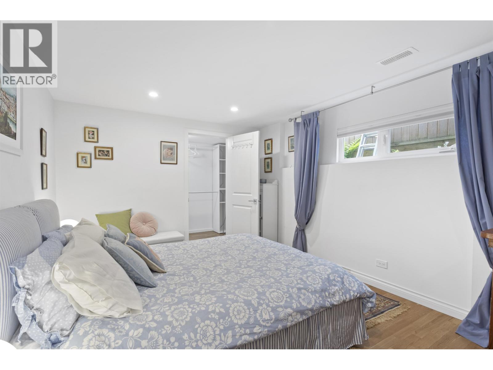 6422 DOUGLAS STREET — photo 29