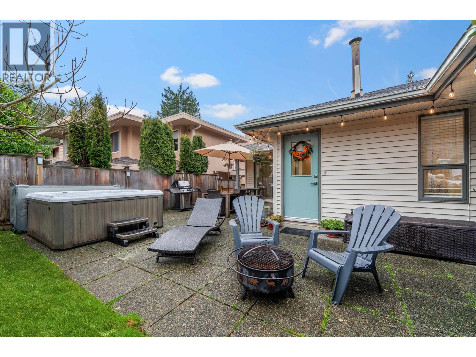 6422 DOUGLAS STREET — photo 32