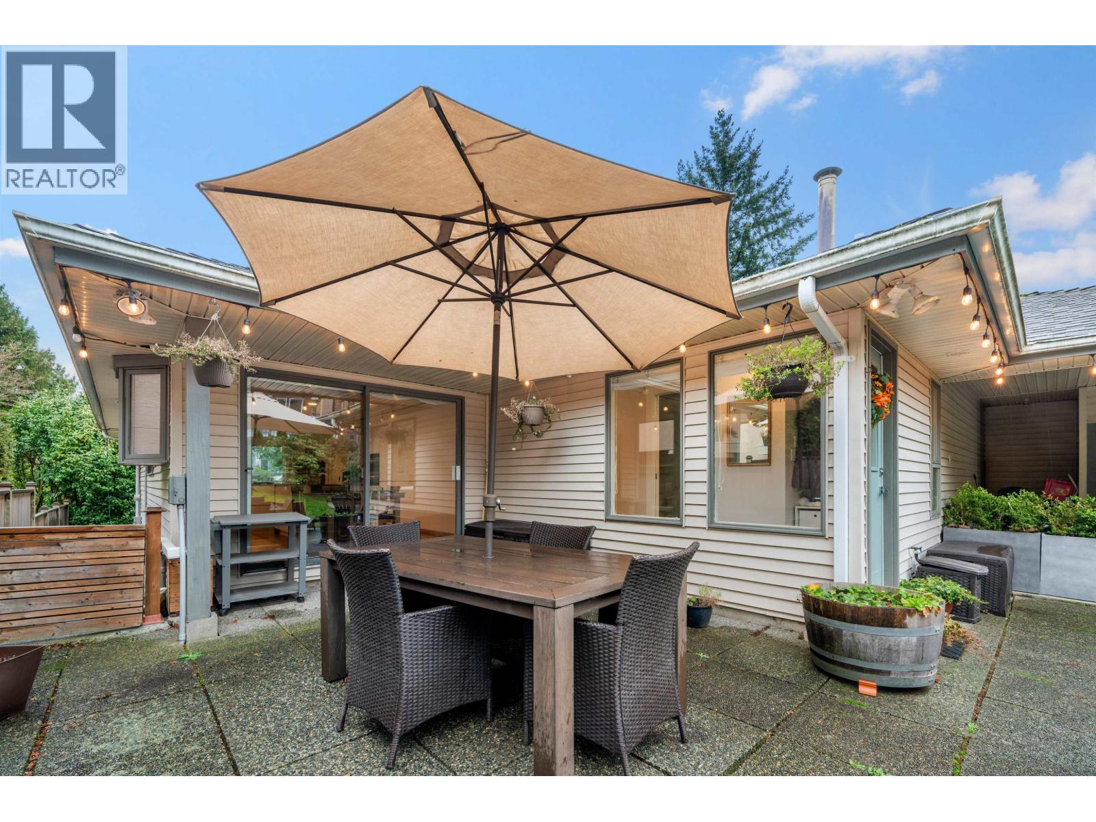 6422 DOUGLAS STREET — photo 34