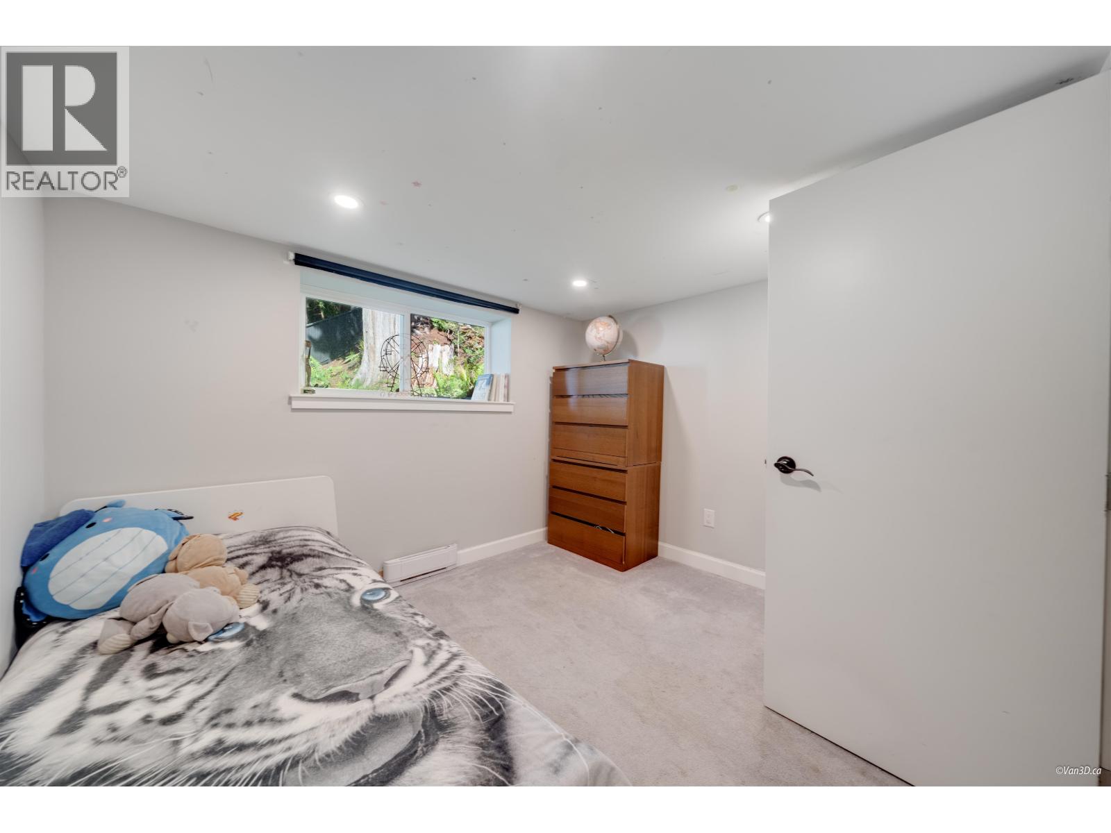 3870 EMERALD DRIVE, North Vancouver