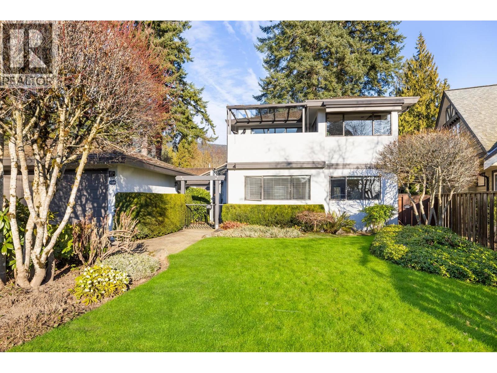 4198 SUNSET BOULEVARD, North Vancouver