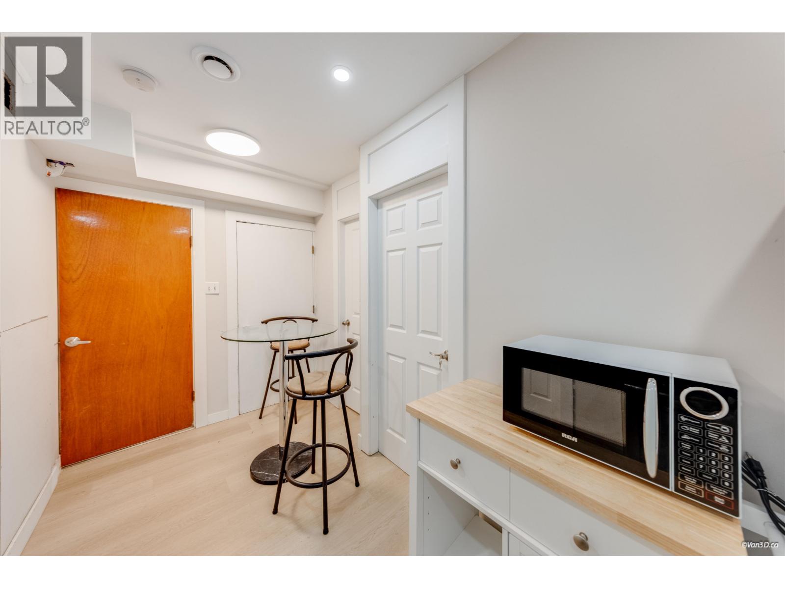 5571 CLAUDE AVENUE, Burnaby