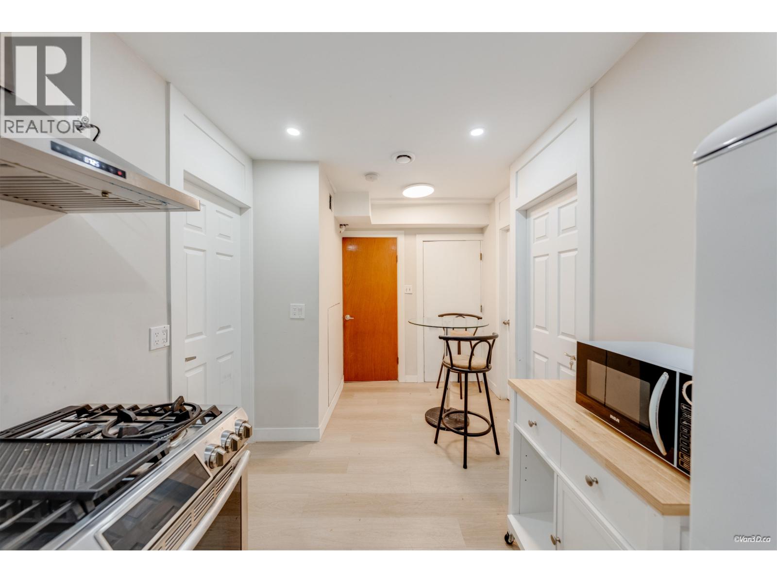 5571 CLAUDE AVENUE, Burnaby