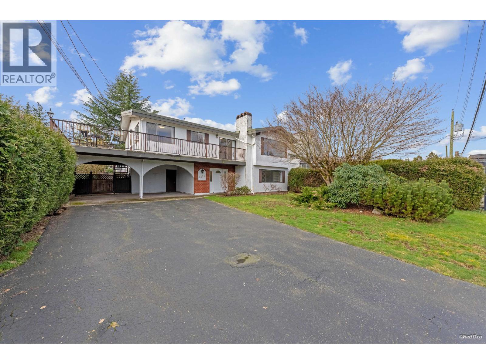 5571 CLAUDE AVENUE, Burnaby