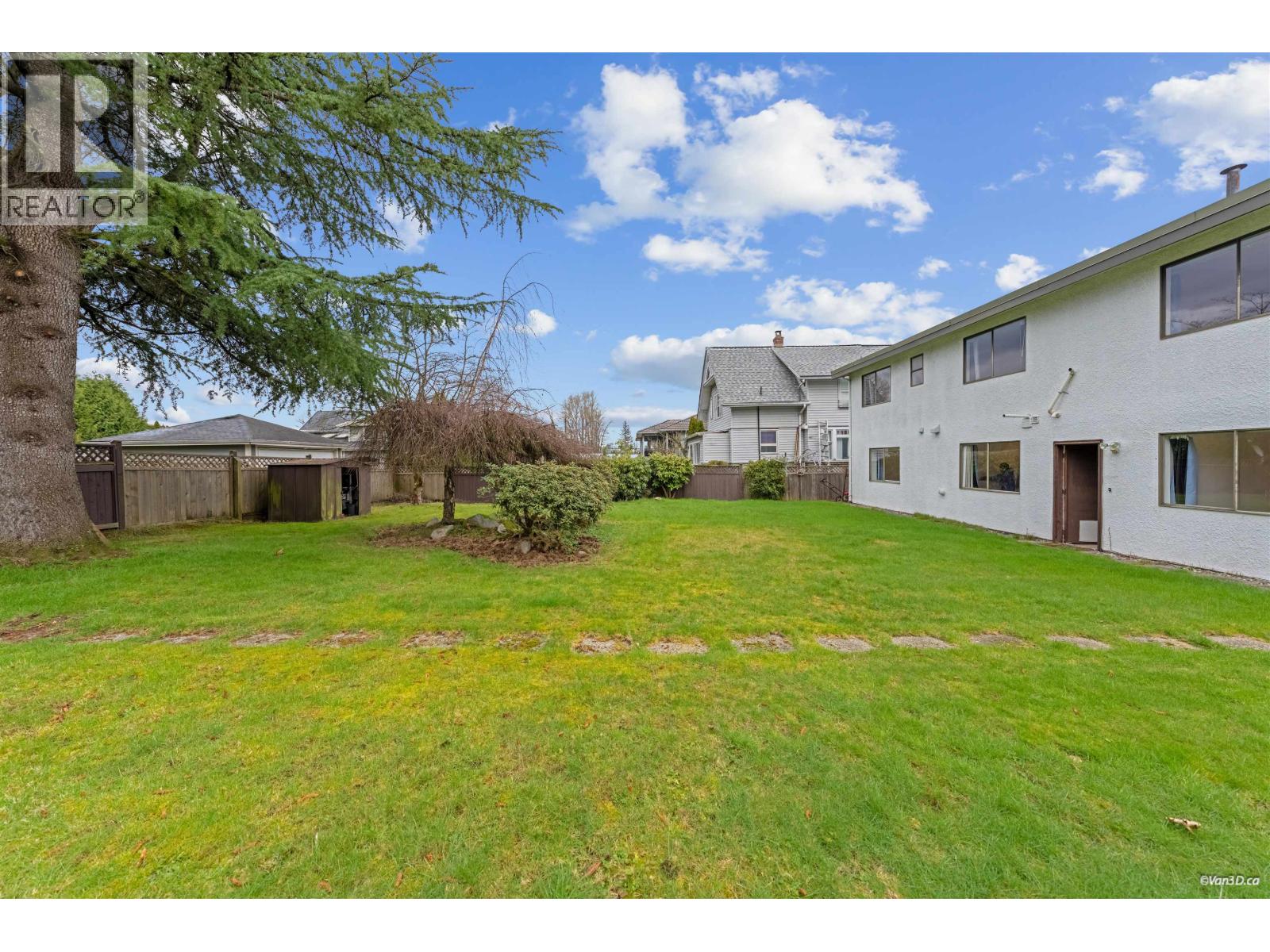 5571 CLAUDE AVENUE, Burnaby