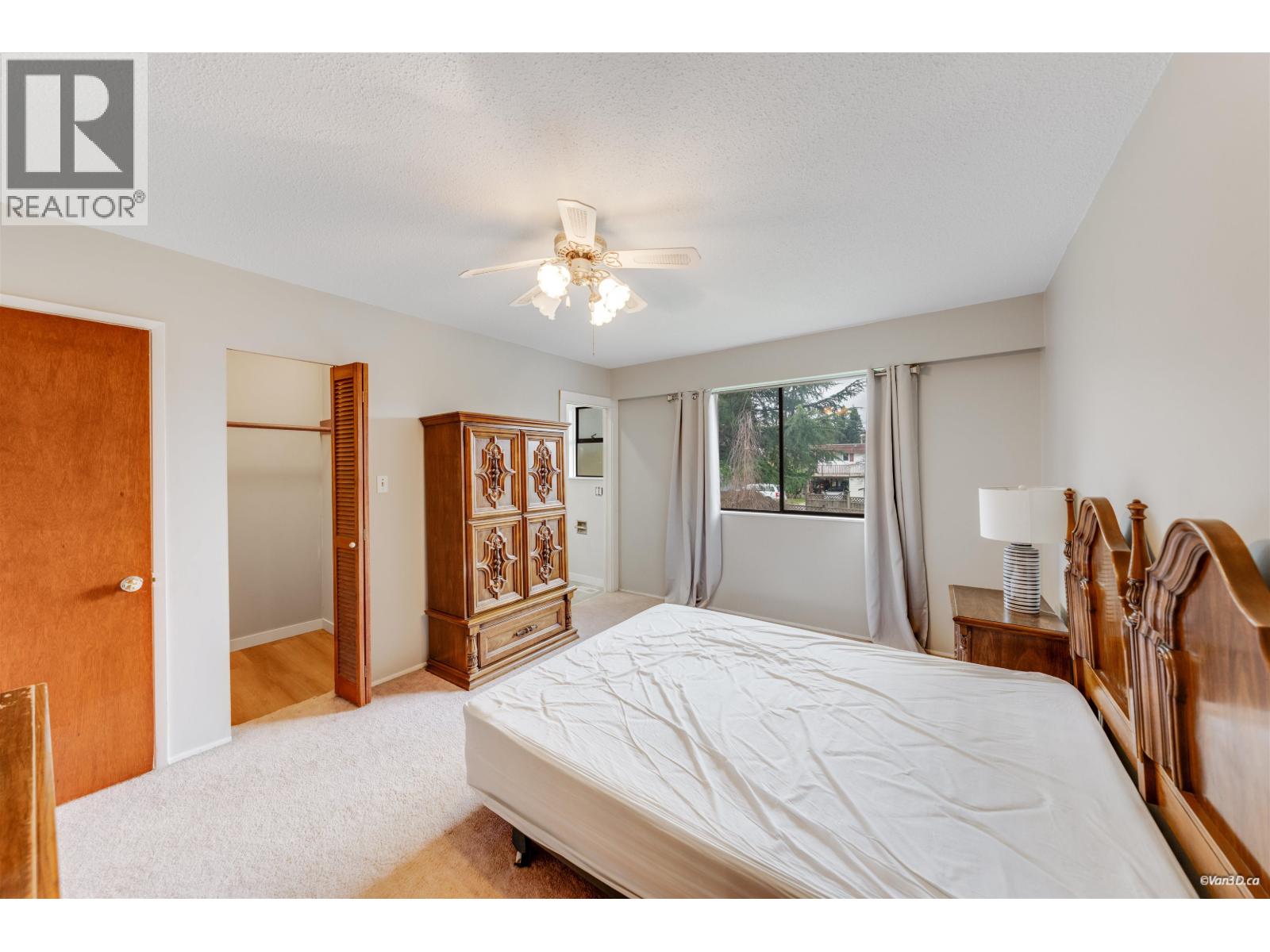 5571 CLAUDE AVENUE, Burnaby