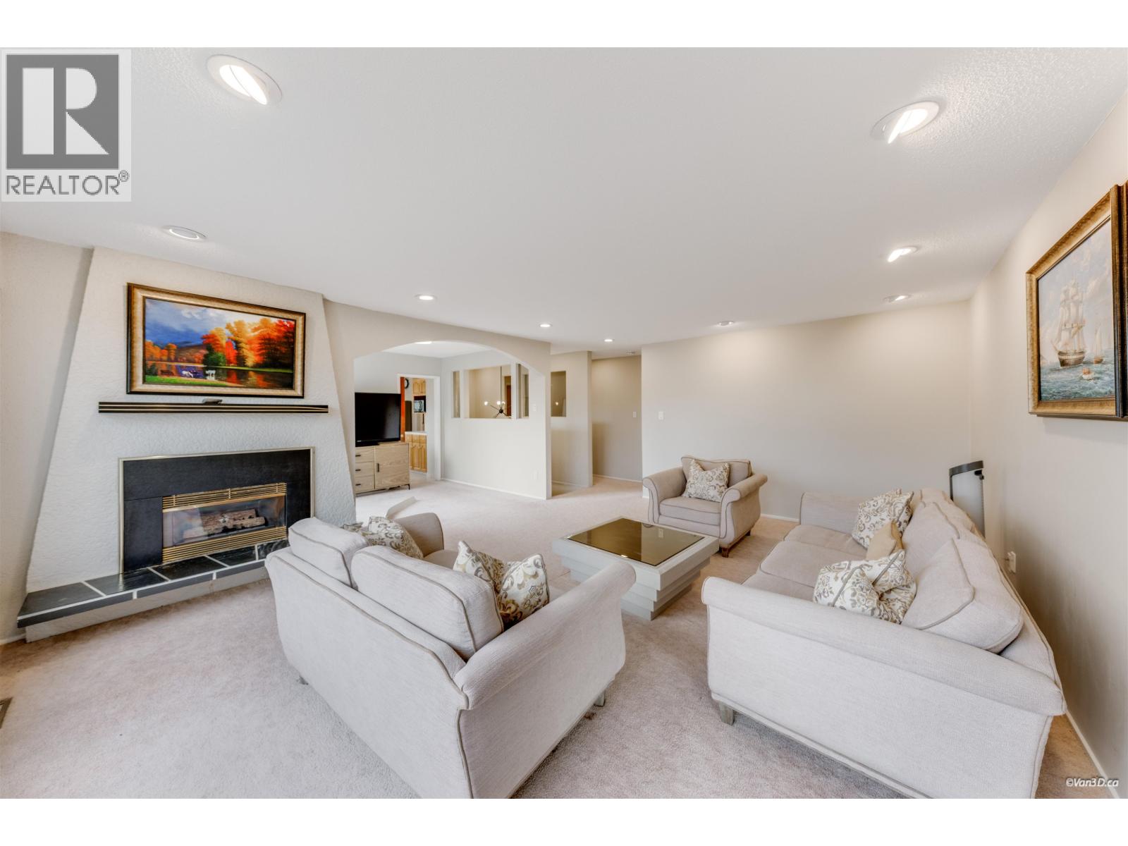 5571 CLAUDE AVENUE, Burnaby