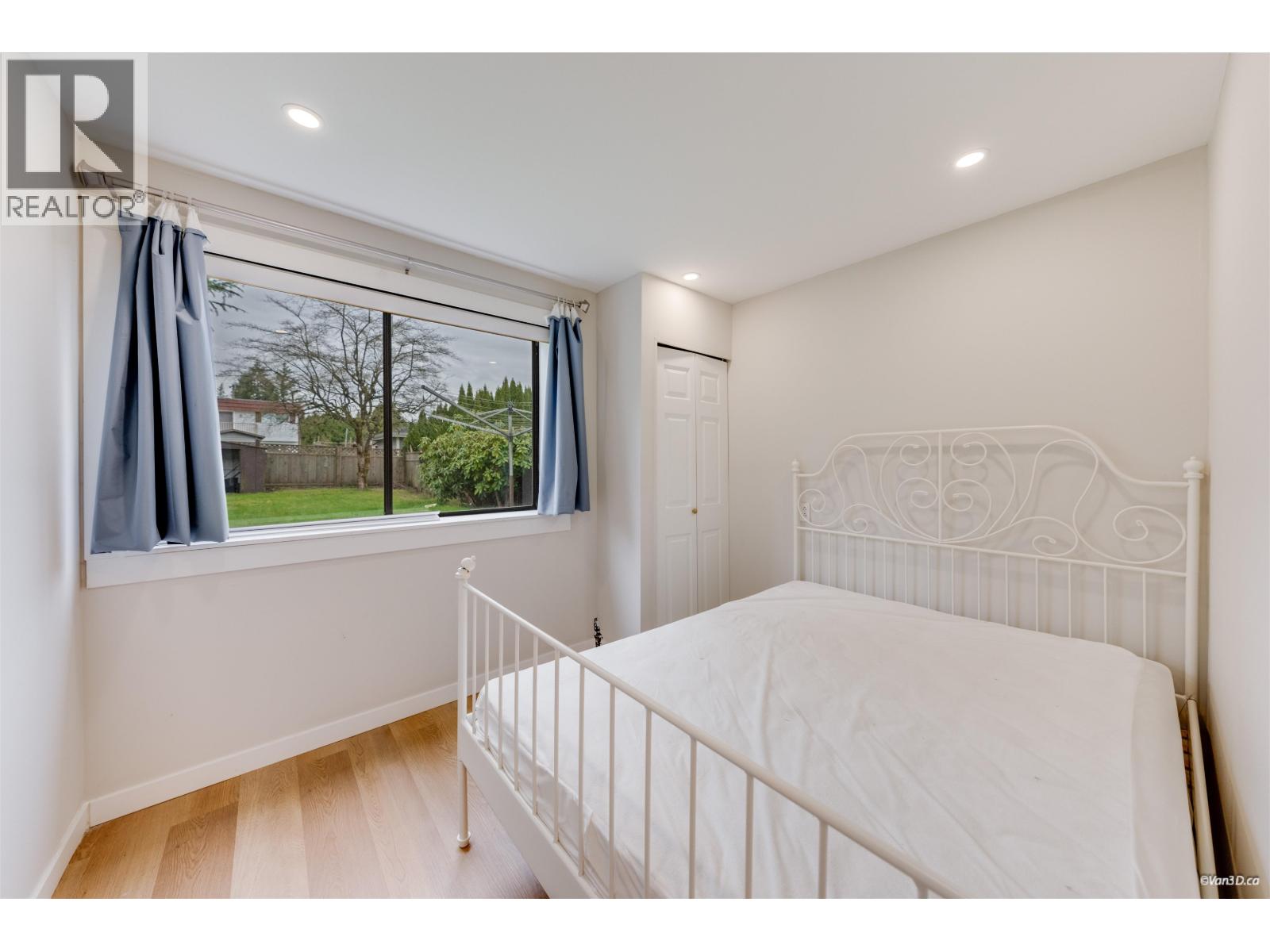 5571 CLAUDE AVENUE, Burnaby