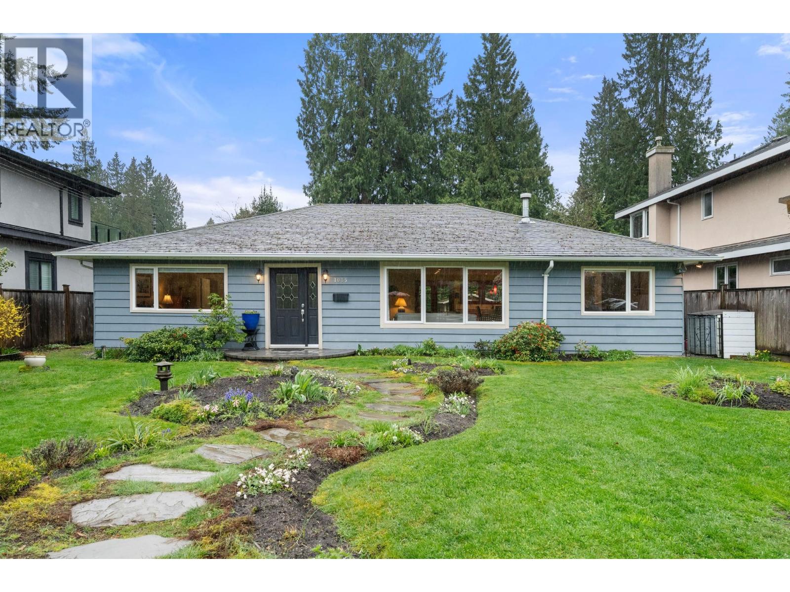 1085 EDGEWOOD ROAD, North Vancouver