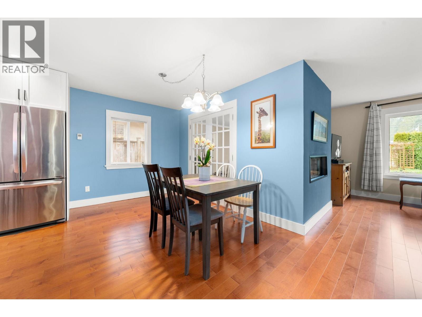 1085 EDGEWOOD ROAD, North Vancouver