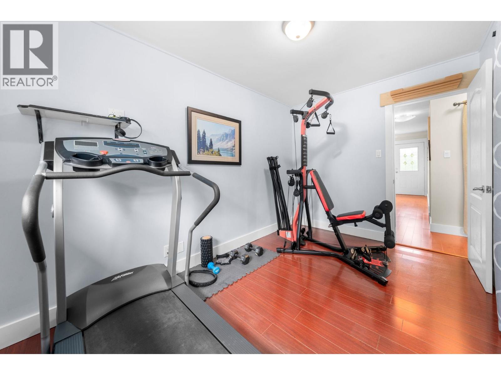 1085 EDGEWOOD ROAD, North Vancouver