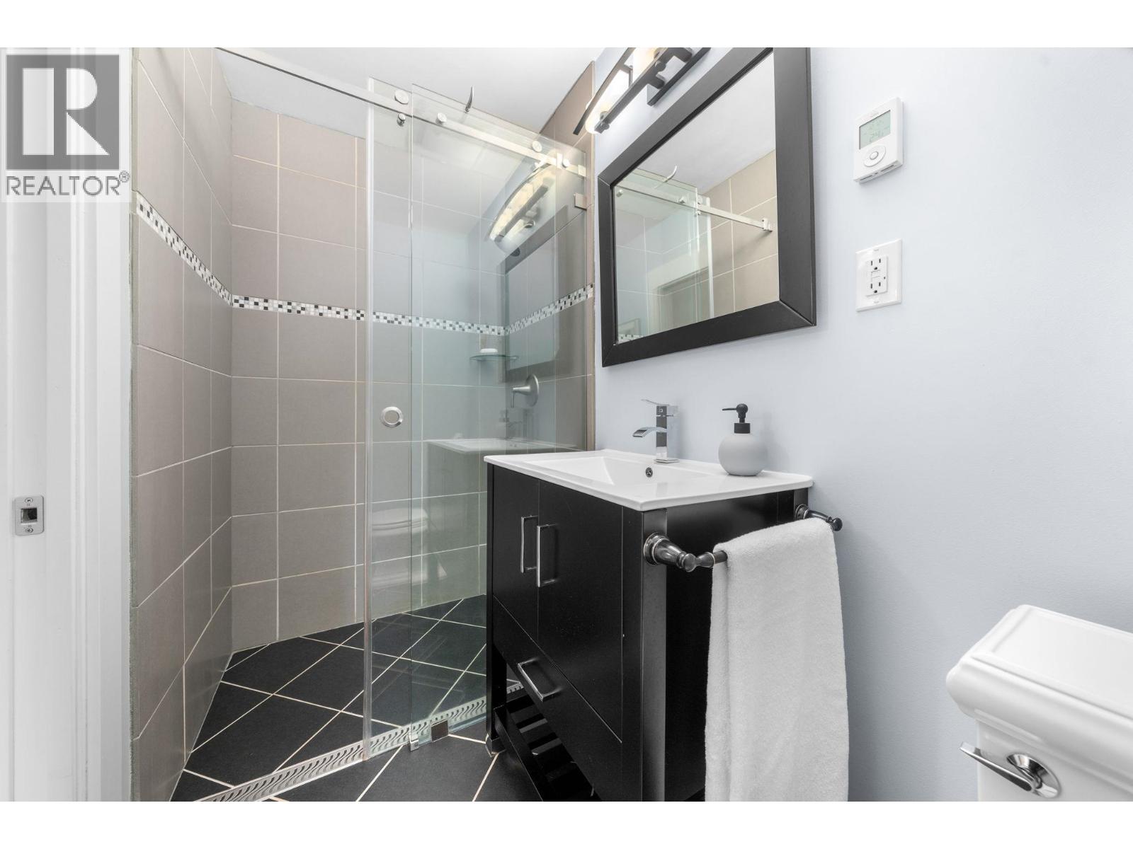 1085 EDGEWOOD ROAD, North Vancouver