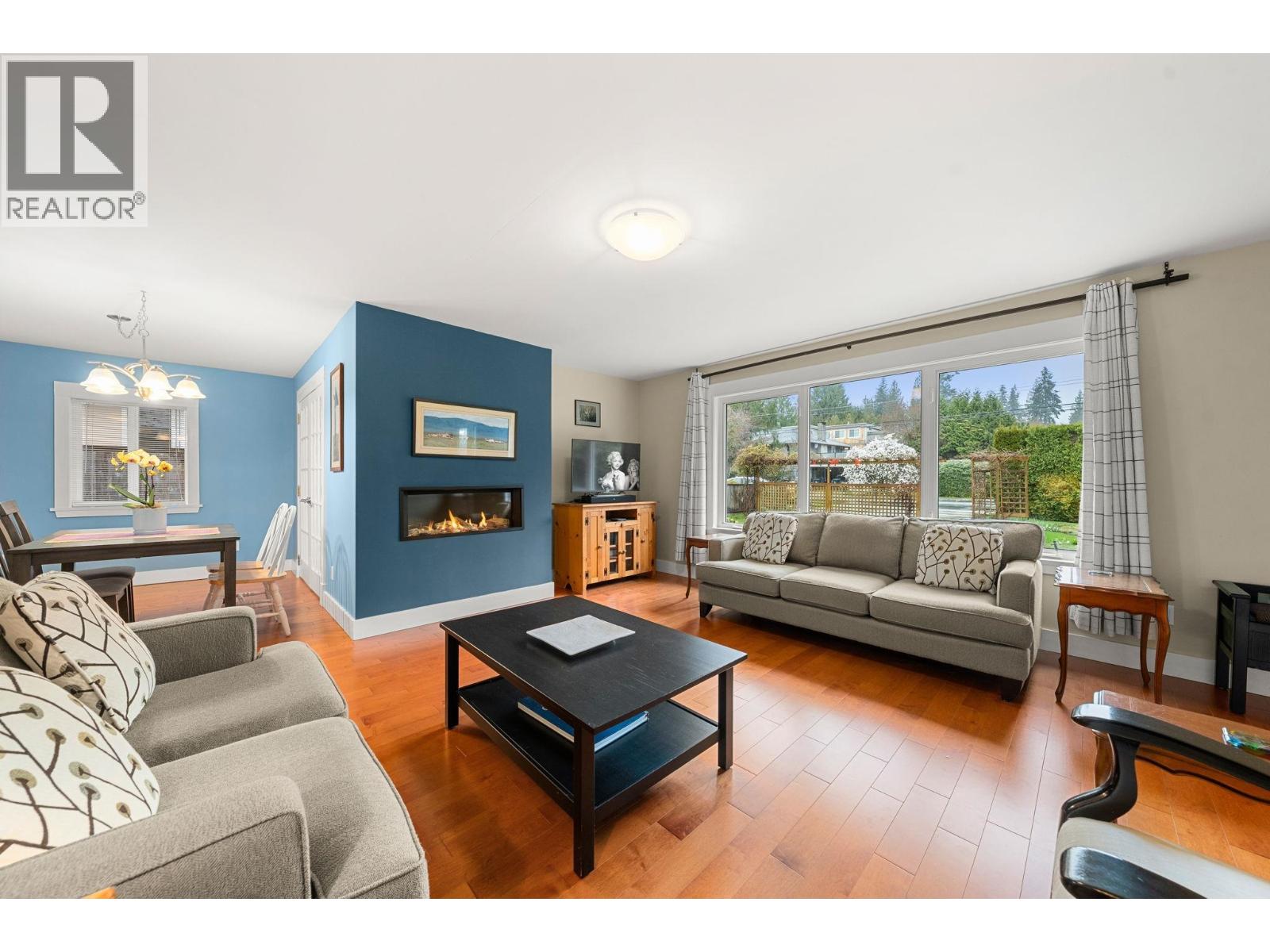 1085 EDGEWOOD ROAD, North Vancouver