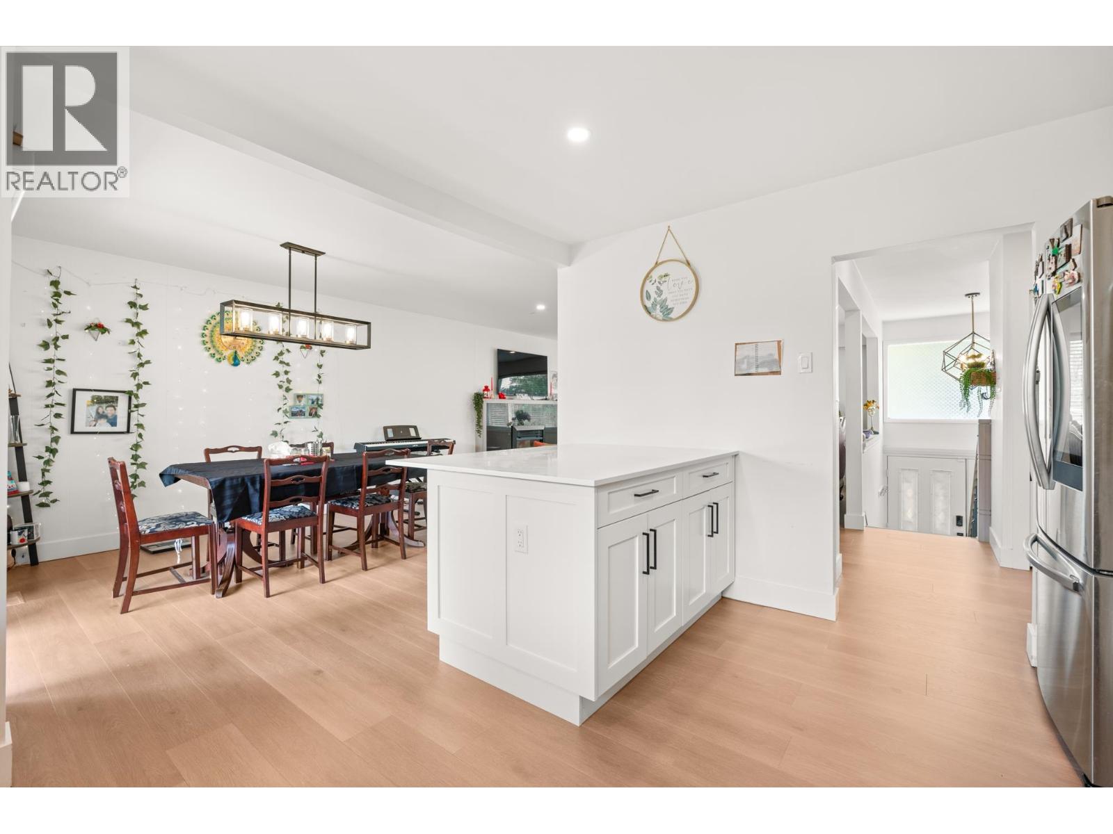 1106 DUTHIE AVENUE, Burnaby