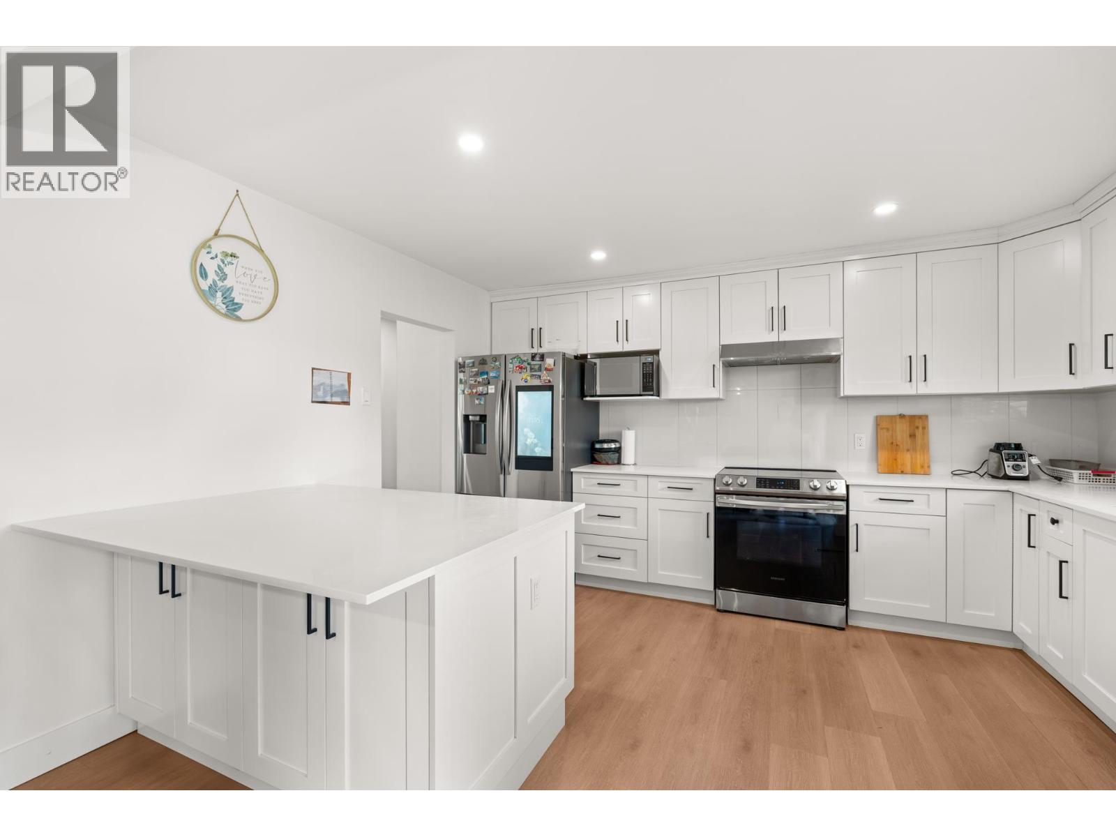 1106 DUTHIE AVENUE, Burnaby