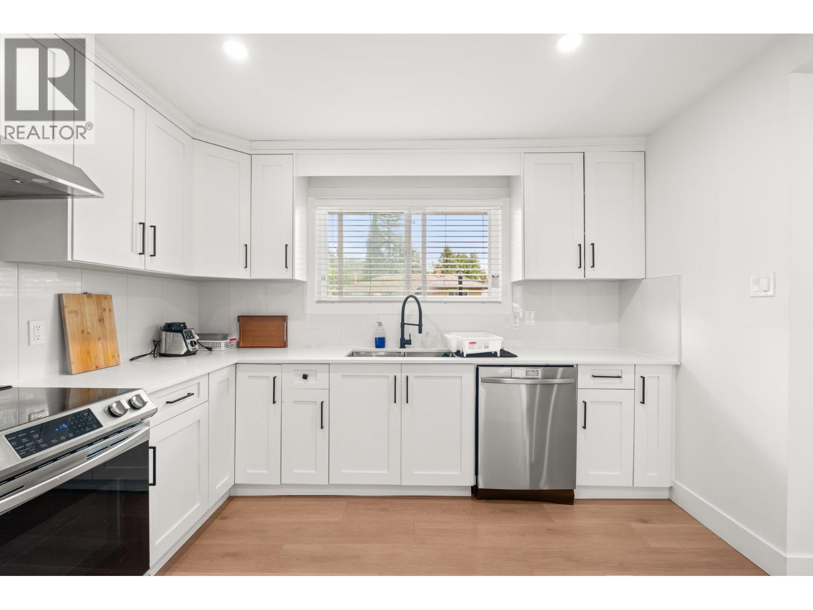 1106 DUTHIE AVENUE, Burnaby