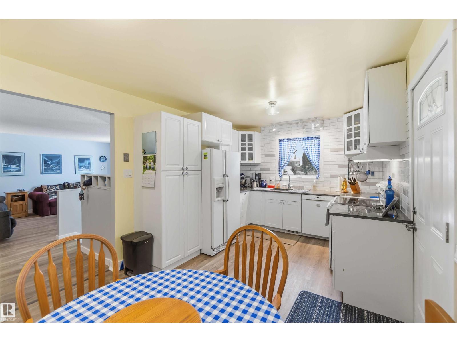 3528 49A ST NW, Edmonton