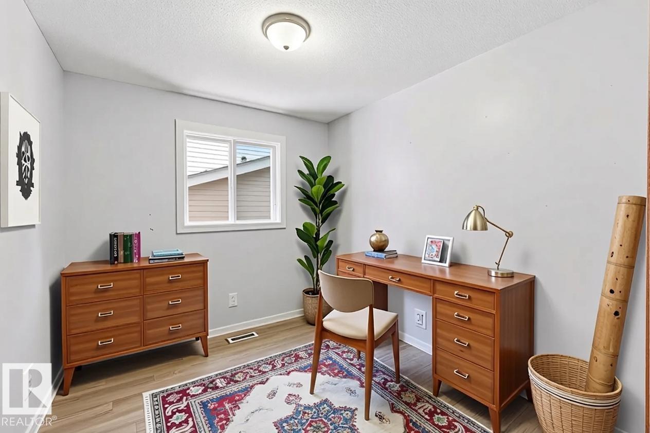 3528 49A ST NW, Edmonton