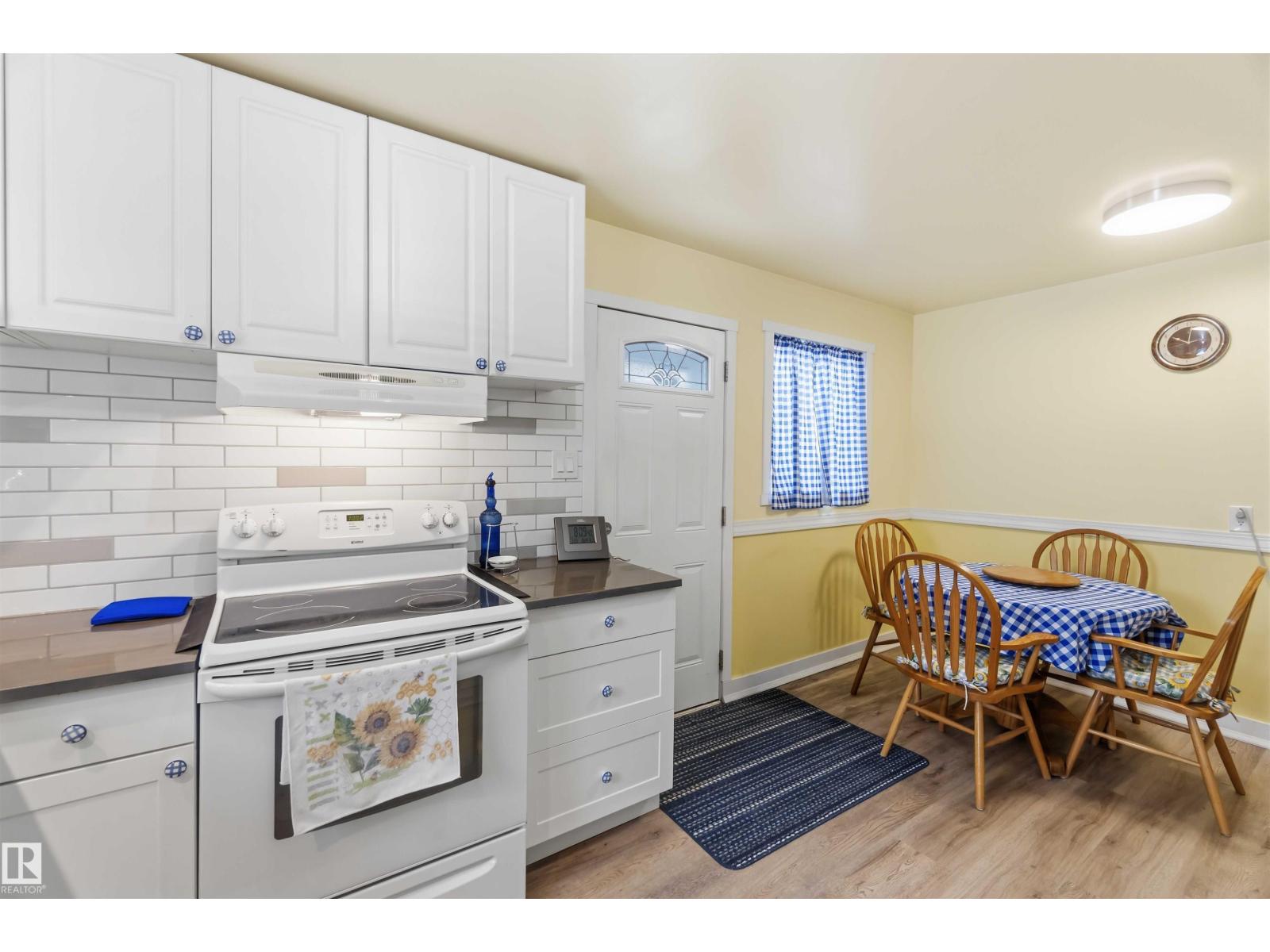 3528 49A ST NW, Edmonton