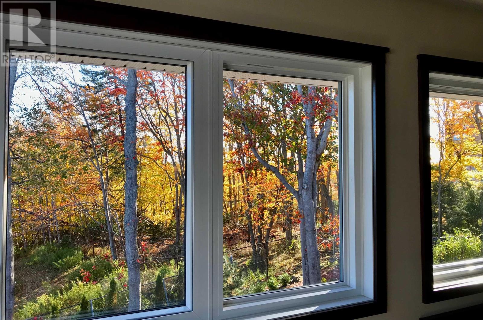 Property 33 of 38 of 12 Canary Crescent