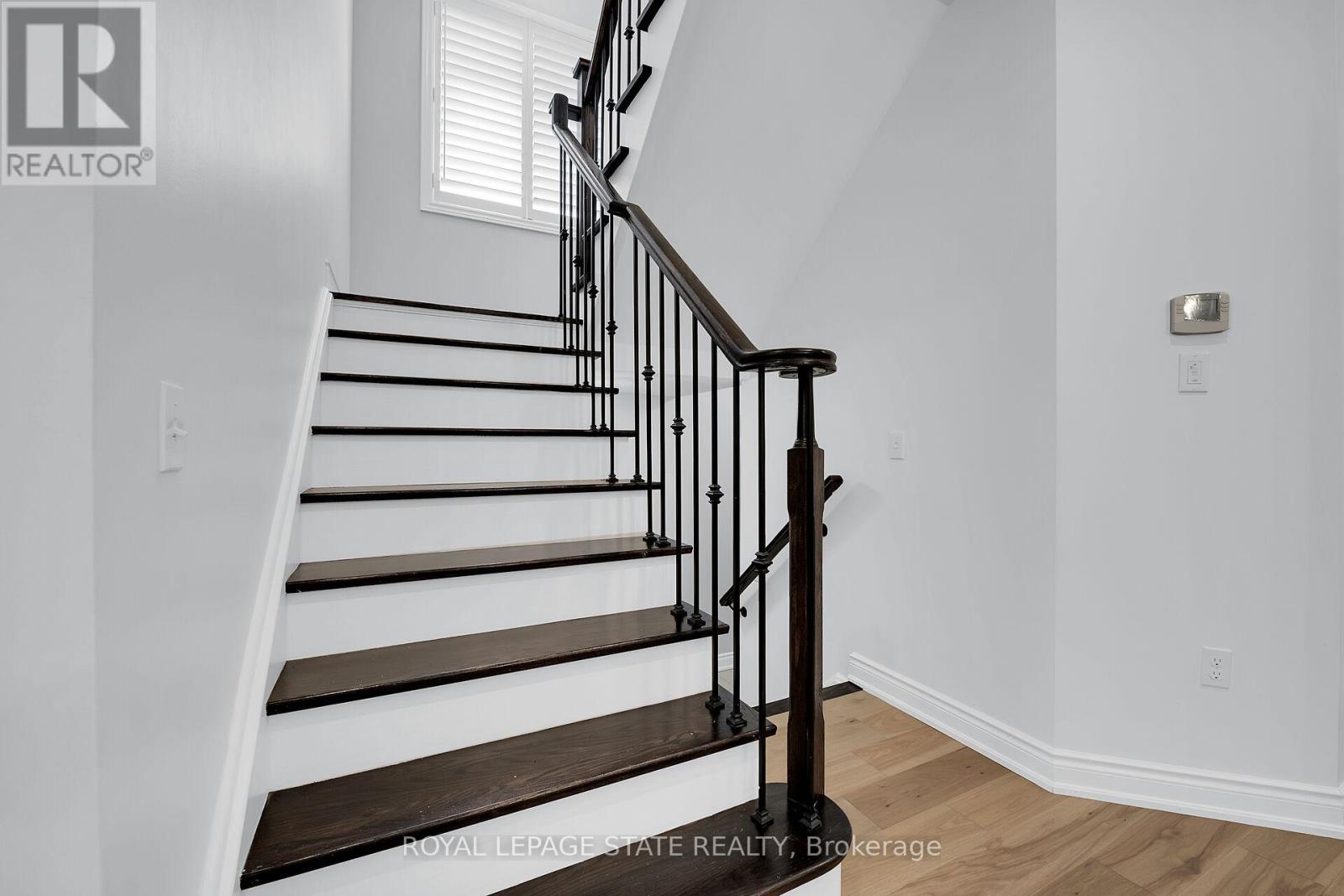 78 CHAUMONT DRIVE - 19
