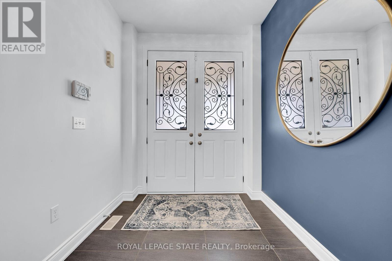 78 CHAUMONT DRIVE - 24
