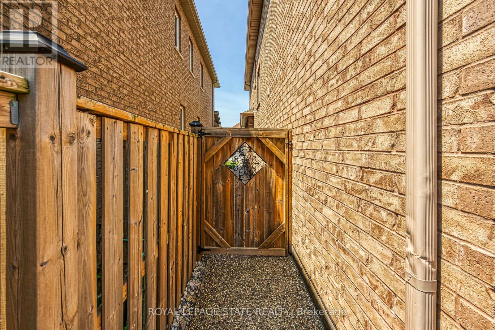 78 CHAUMONT DRIVE - 50