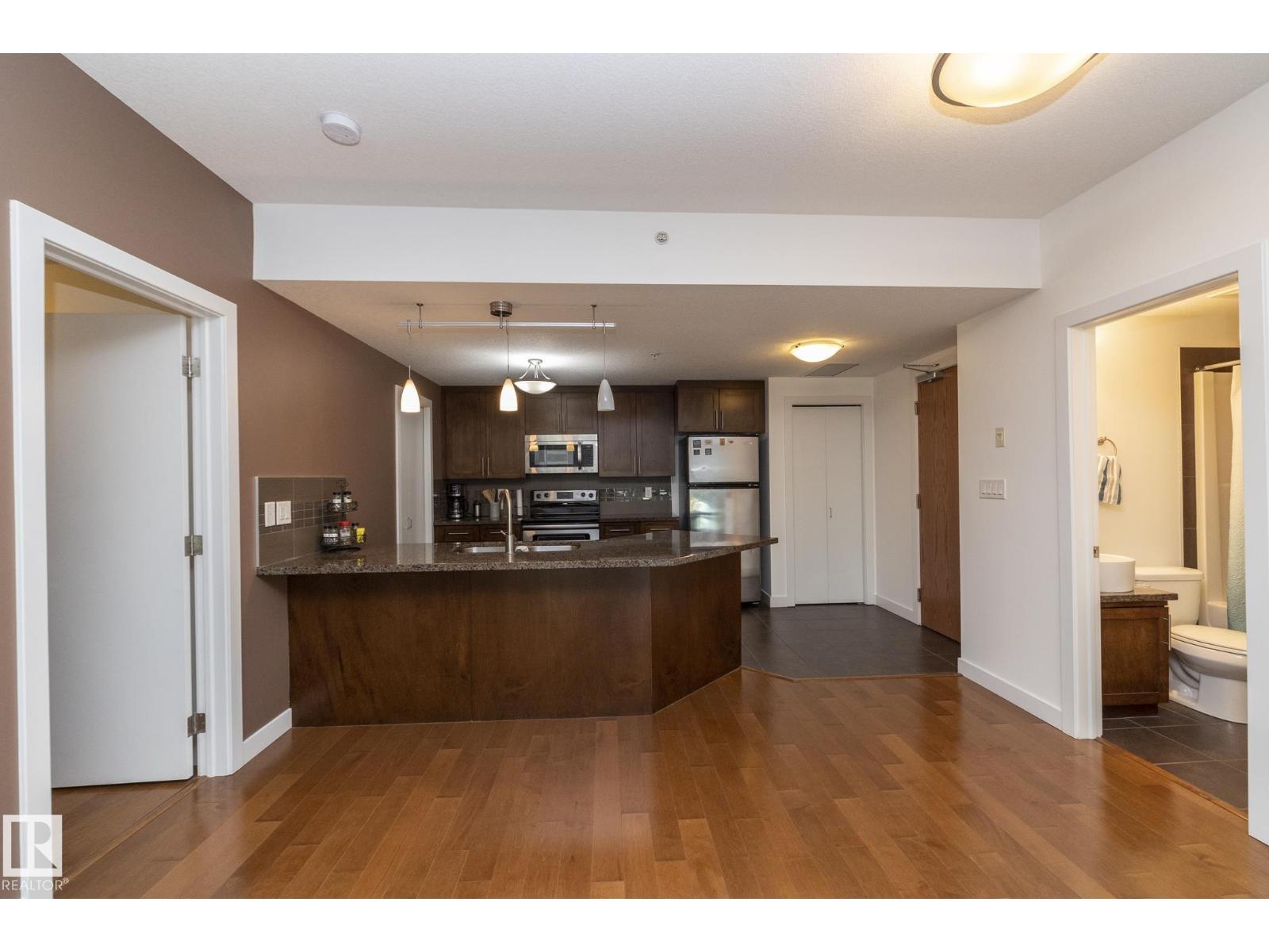 #707 10055 118 ST NW, Edmonton