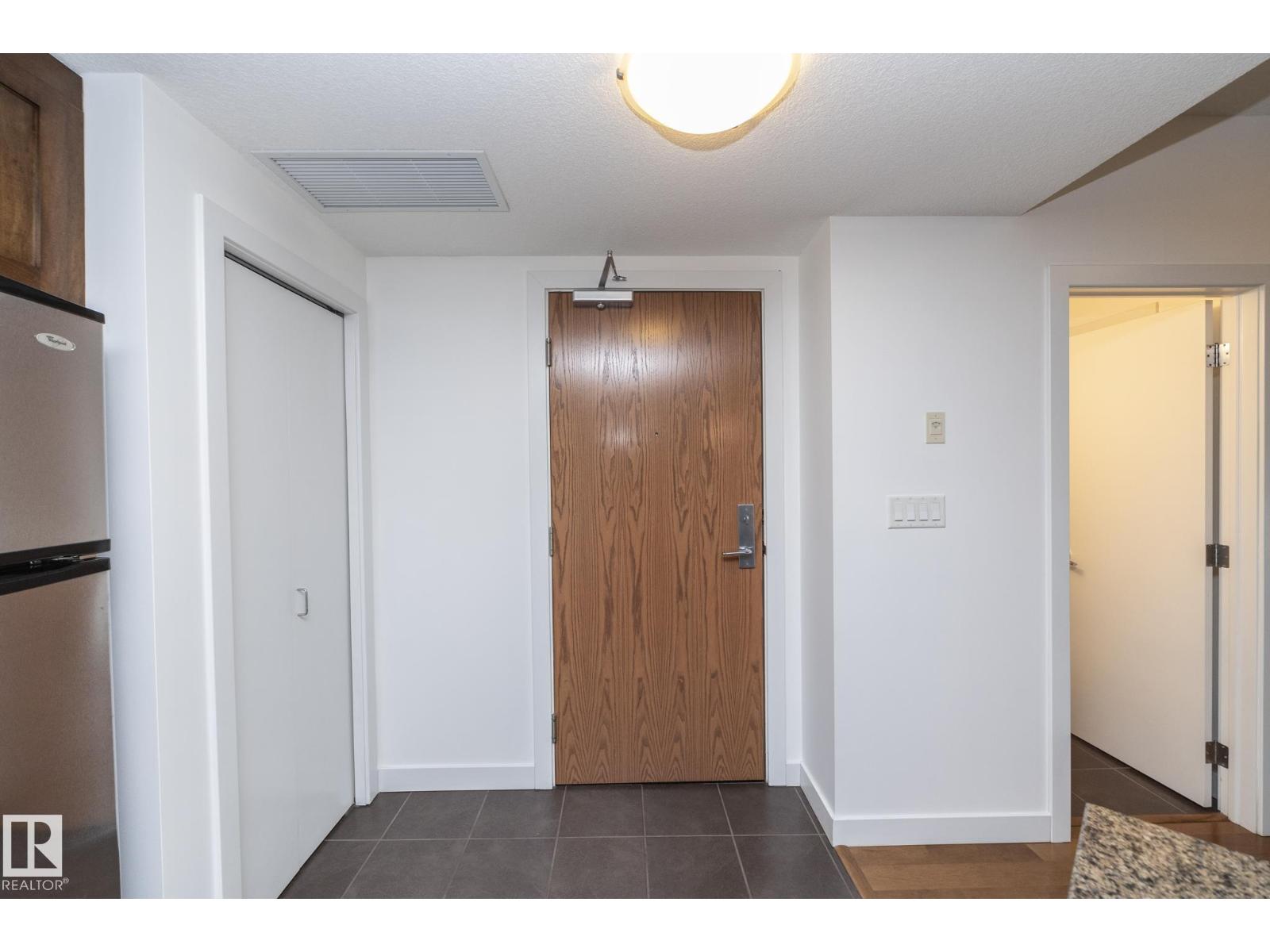 #707 10055 118 ST NW, Edmonton