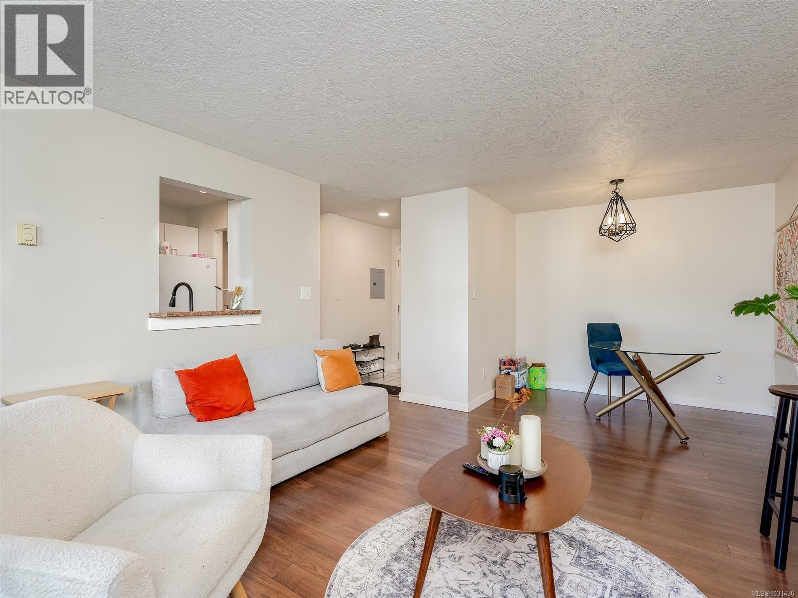 #308 899 DARWIN AVE - 4