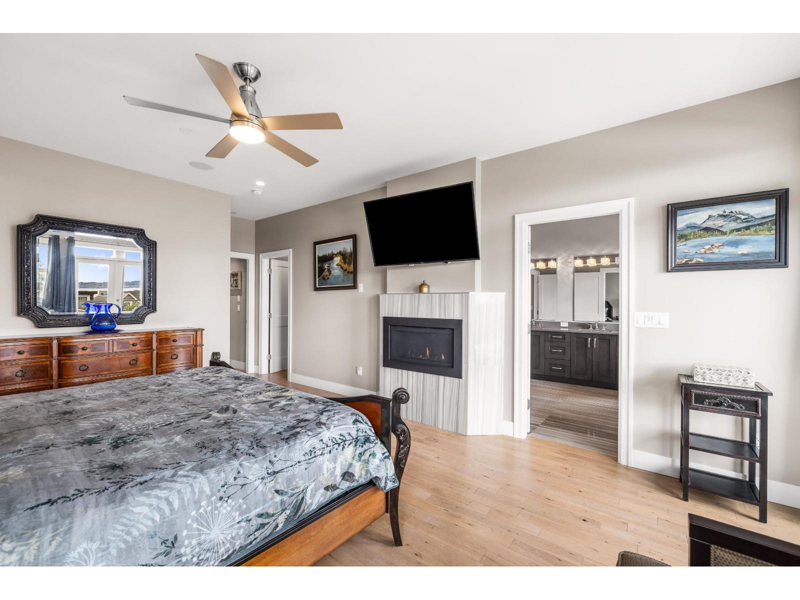 14738 MCDONALD AVENUE, White Rock