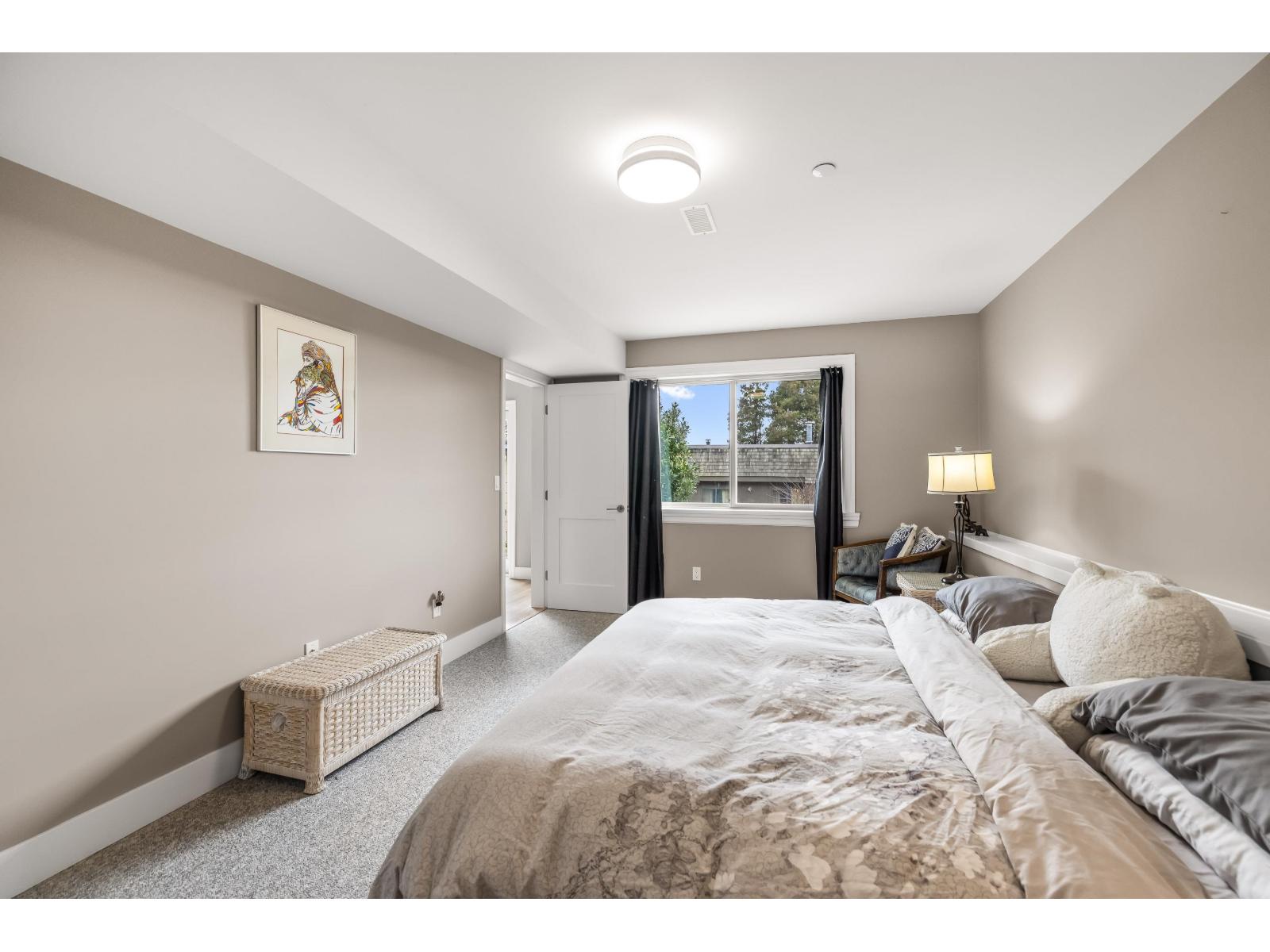 14738 MCDONALD AVENUE, White Rock