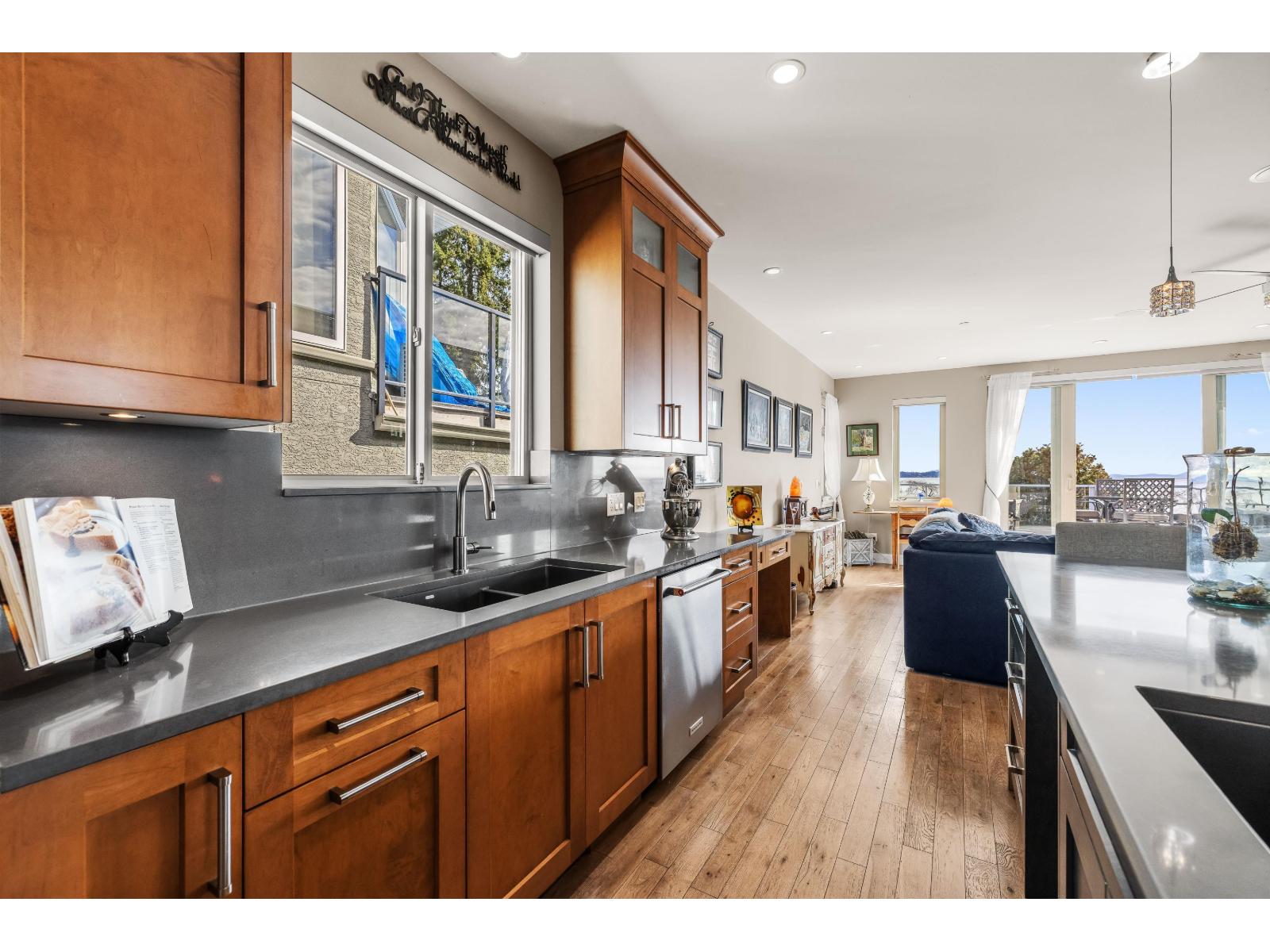 14738 MCDONALD AVENUE, White Rock