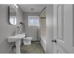 2319 Hemlock Street, Abbotsford, BC V2T3A1 Photo 8
