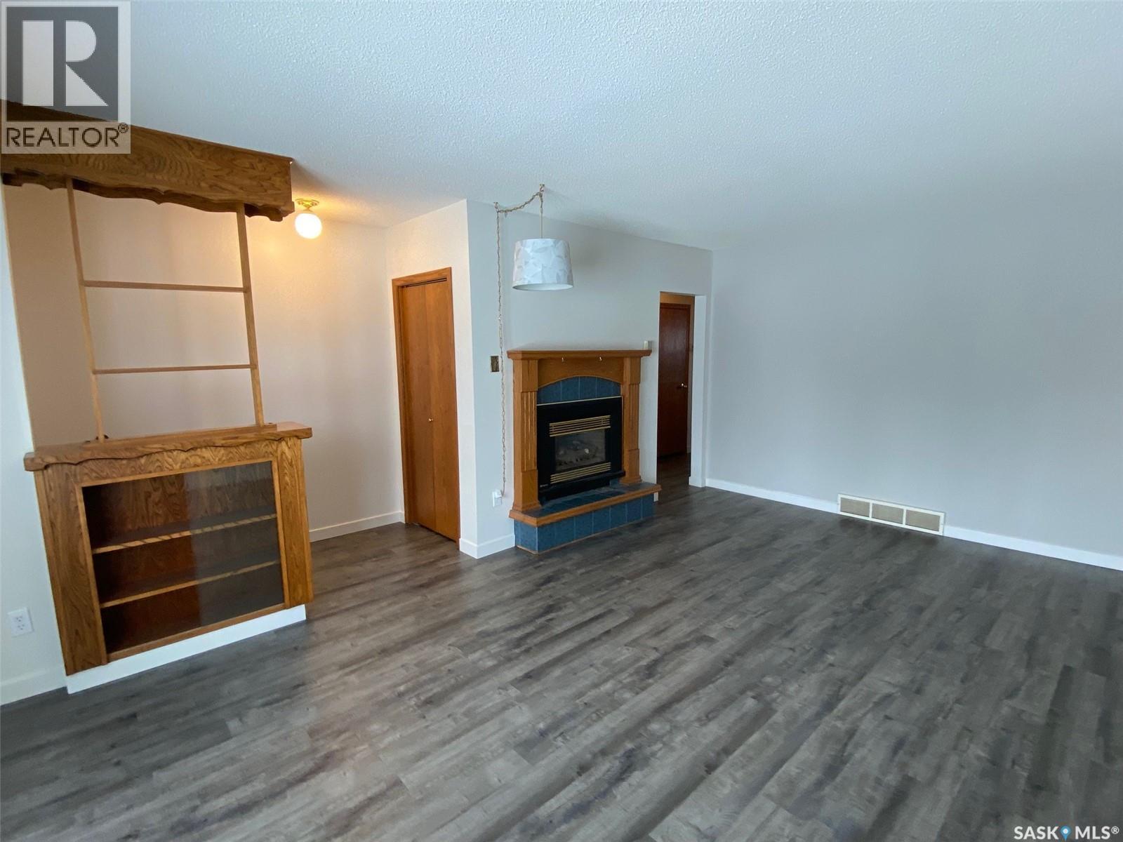 150 Gladstone AVENUE S - 7