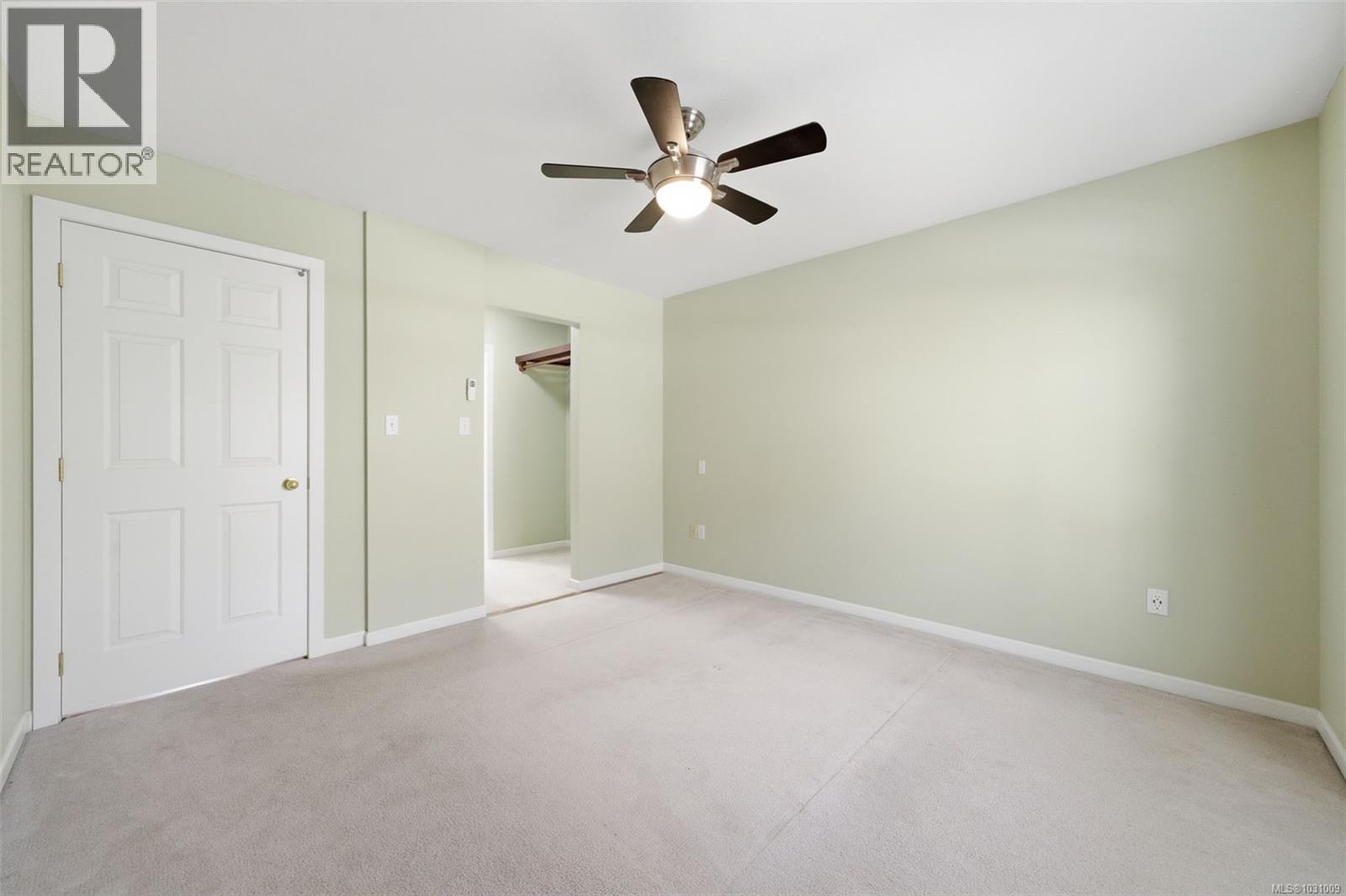 2 10471 Resthaven Drive, Sidney