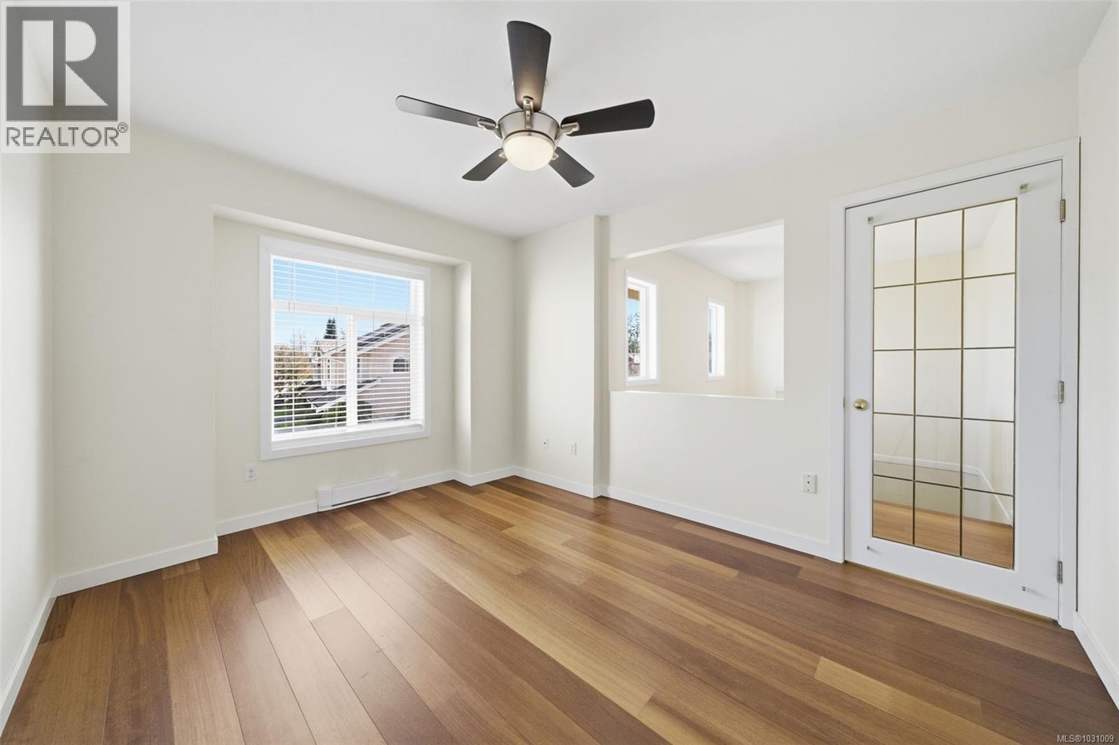 2 10471 Resthaven Drive, Sidney