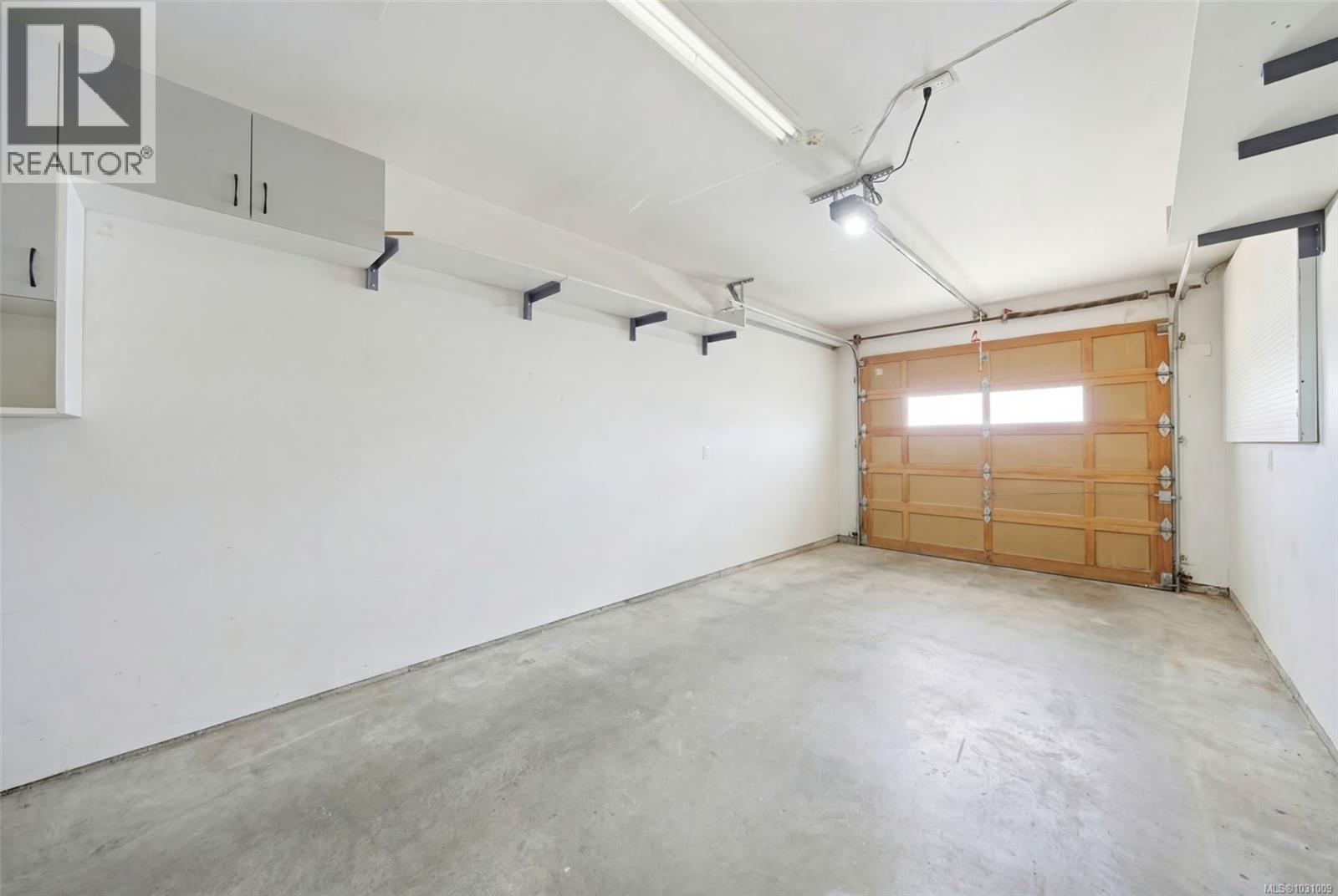 2 10471 Resthaven Drive, Sidney