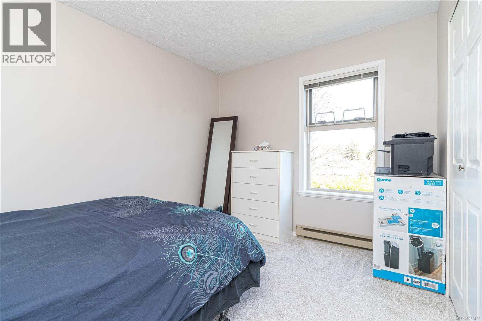 207 2211 Shelbourne Street, Victoria