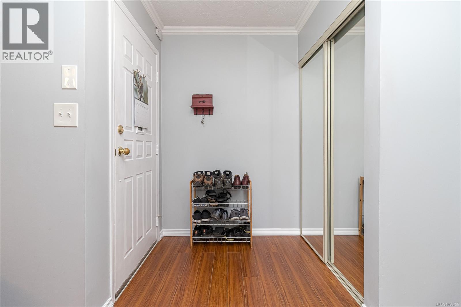 207 2211 Shelbourne Street, Victoria