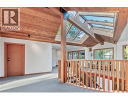 Kitchen - 330 Reef Point Rd, Ucluelet, BC V0R3A0 Photo 15