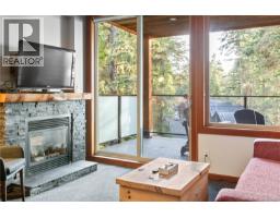 Living room - 330 Reef Point Rd, Ucluelet, BC V0R3A0 Photo 18