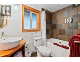 330 Reef Point Rd, Ucluelet, BC V0R3A0 Photo 72