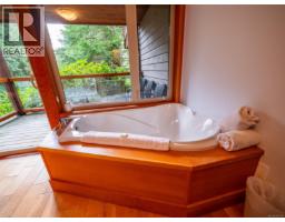 330 Reef Point Rd, Ucluelet, BC V0R3A0 Photo 97