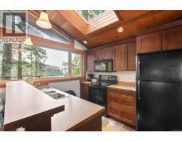 Ensuite - 330 Reef Point Rd, Ucluelet, BC V0R3A0 Photo 44
