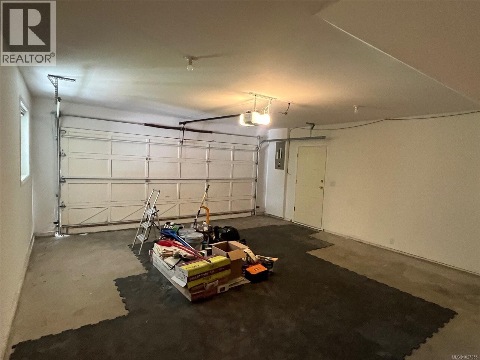 5667 Carrington Rd - 39
