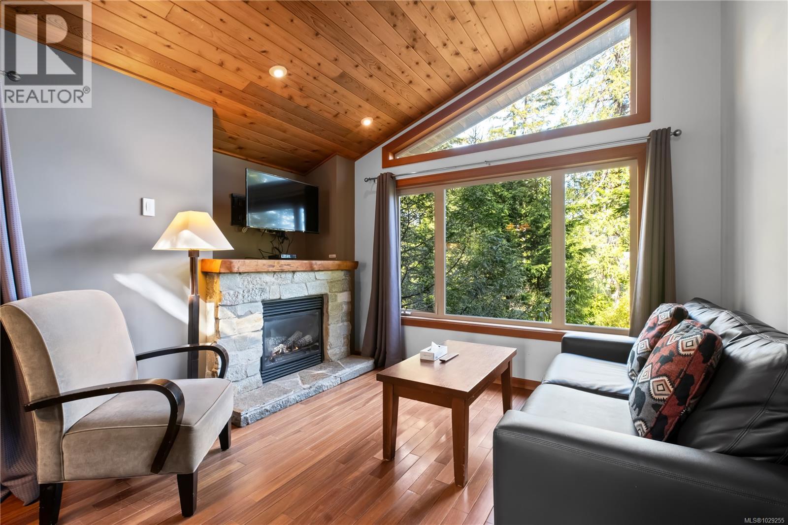 330 Reef Point Rd, Ucluelet