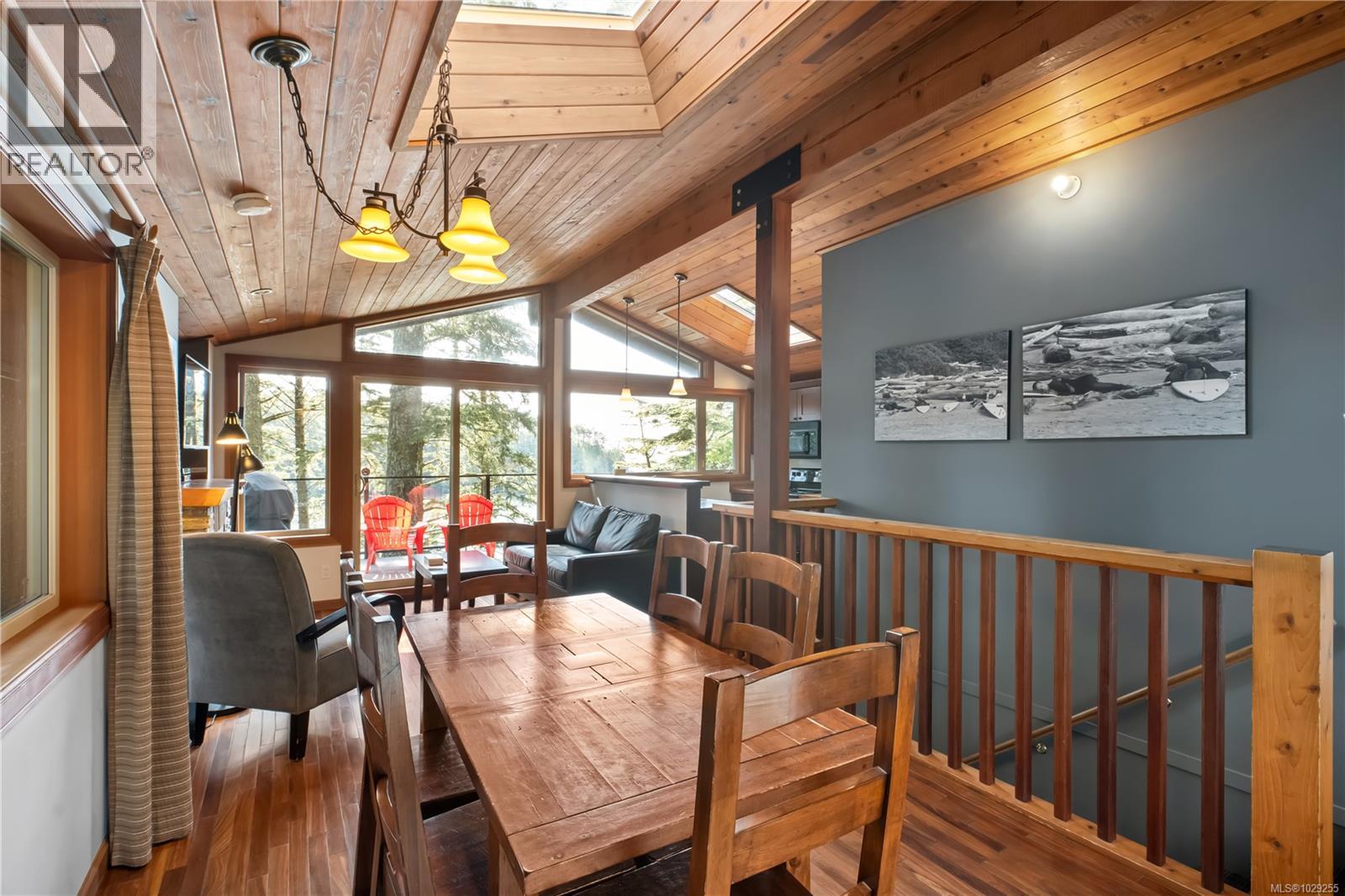 330 Reef Point Rd, Ucluelet